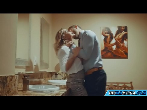 ❤️ כשבלונדינית חזה מפתה אותך בשירותים ציבוריים ❌ פורנו קשה ב-iw.porn-mate.ru ☑